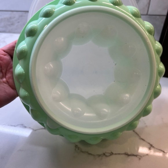 Vintage Tupperware 70’s jadeite mint green jello mold - Picture 2 of 5